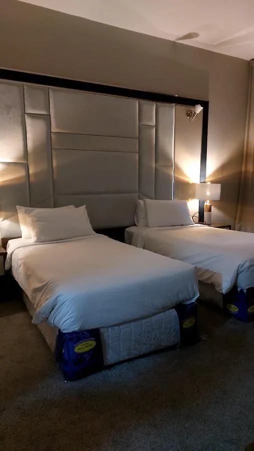 Al Azmi Hotel 115 Шарджа