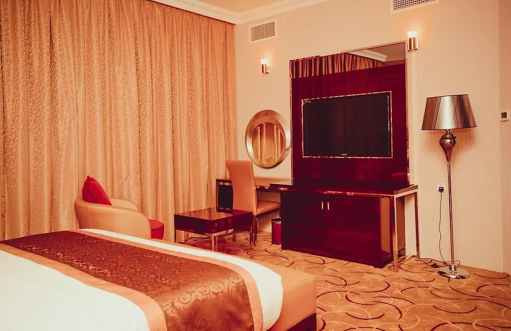 Al Azmi Hotel 115 Шарджа 4*,